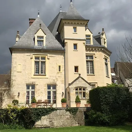 Le Castel Ecossais Bed & Breakfast *