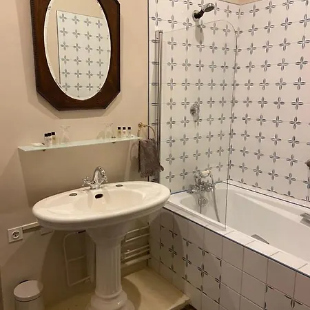 Le Castel Ecossais 4* Senlis (Oise)